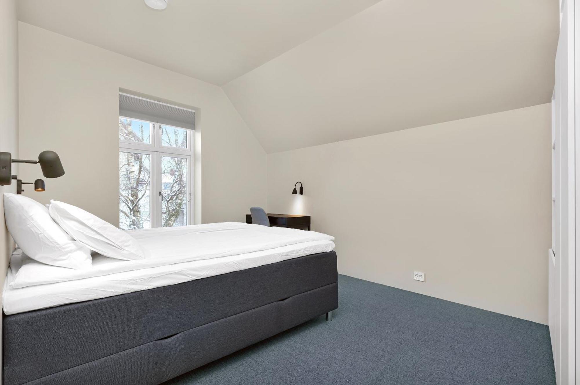 Central Guest House - Bedroom With En Suite Bathroom สตาวังเงร์ ห้อง รูปภาพ