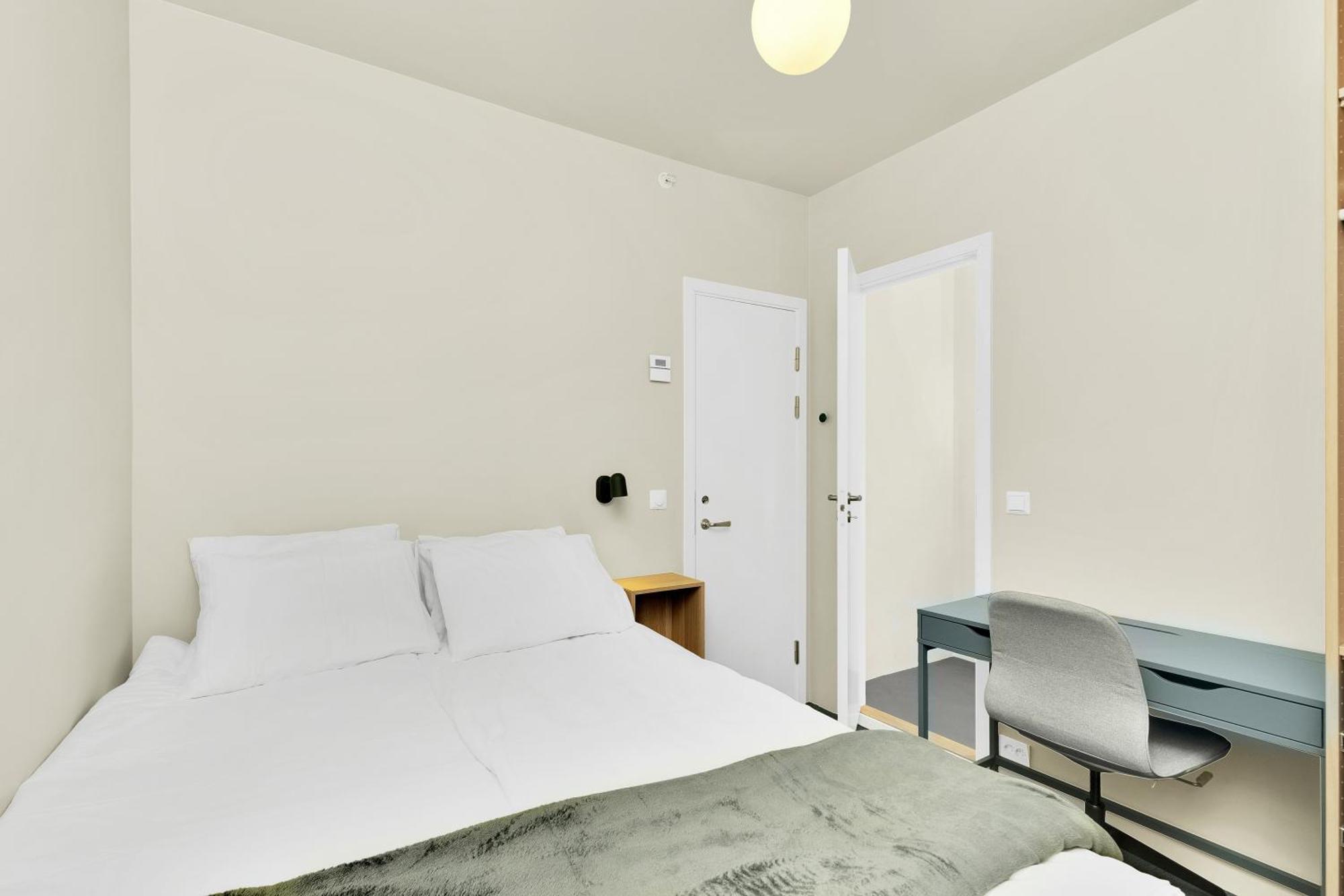 Central Guest House - Bedroom With En Suite Bathroom สตาวังเงร์ ห้อง รูปภาพ
