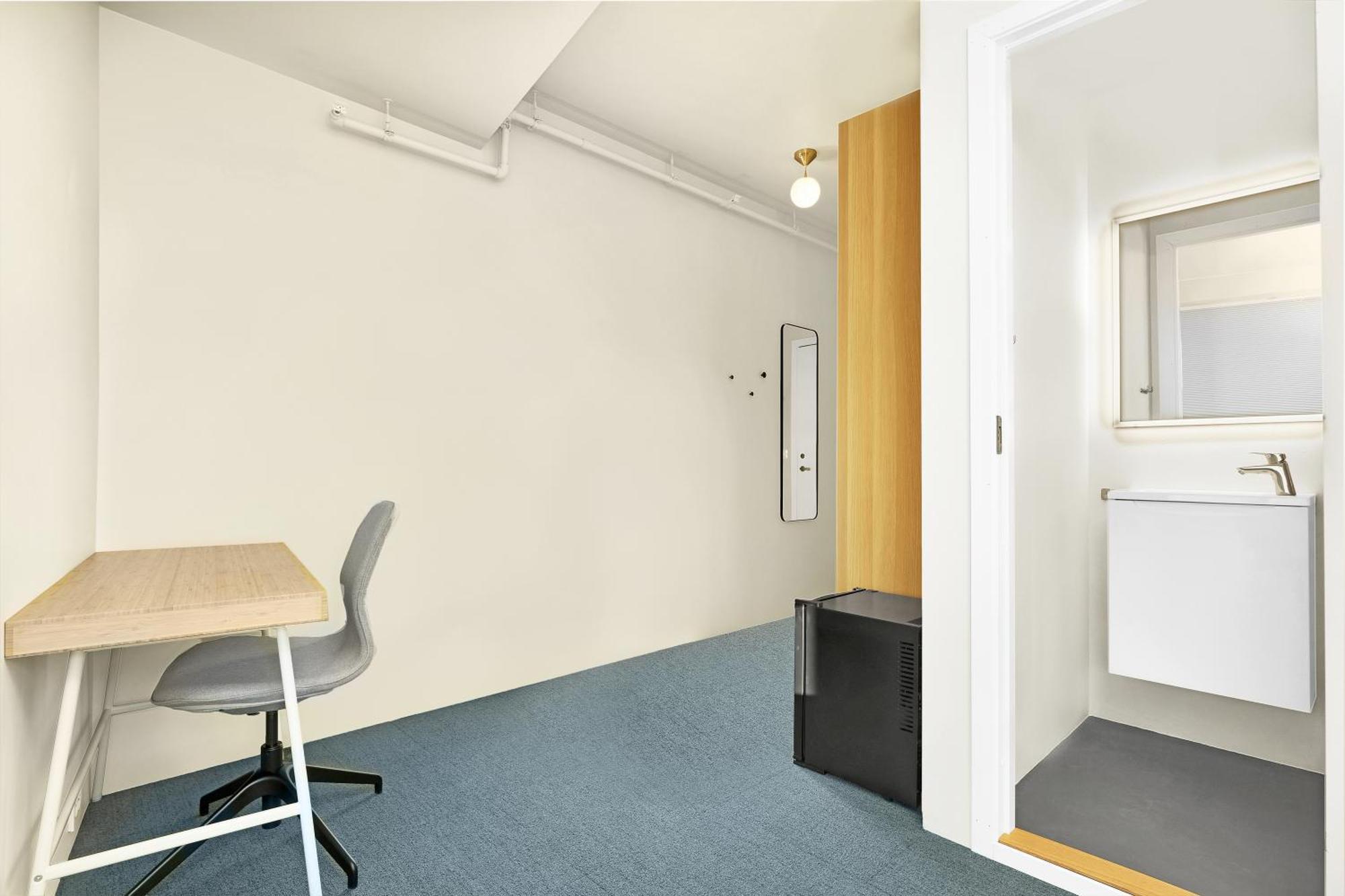Central Guest House - Bedroom With En Suite Bathroom สตาวังเงร์ ห้อง รูปภาพ