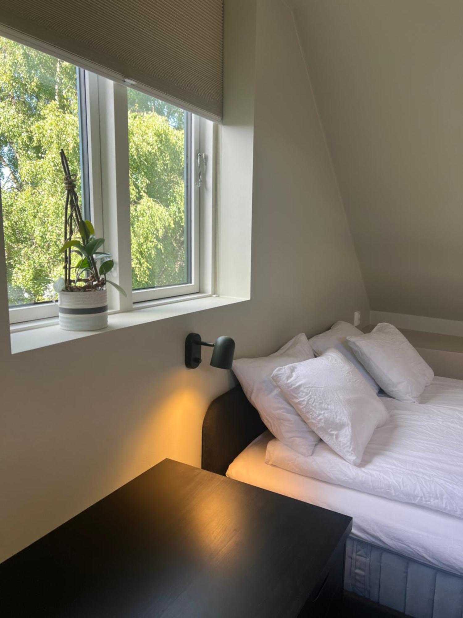 Central Guest House - Bedroom With En Suite Bathroom สตาวังเงร์ ห้อง รูปภาพ